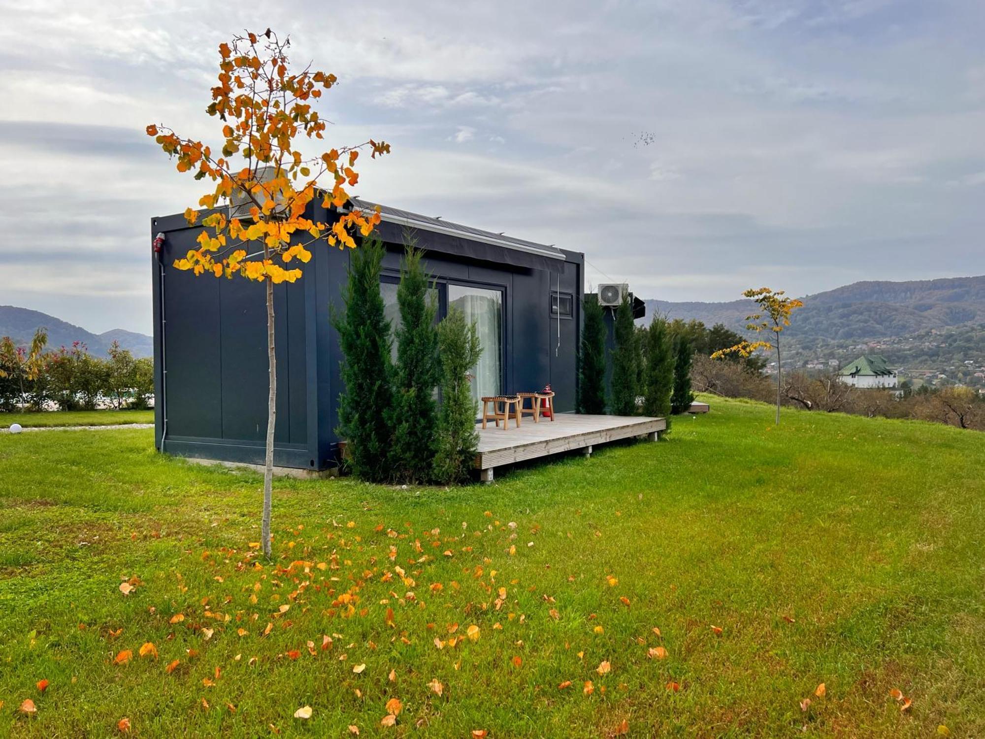 Flandra Glamping Hotel Corbeni Exterior photo