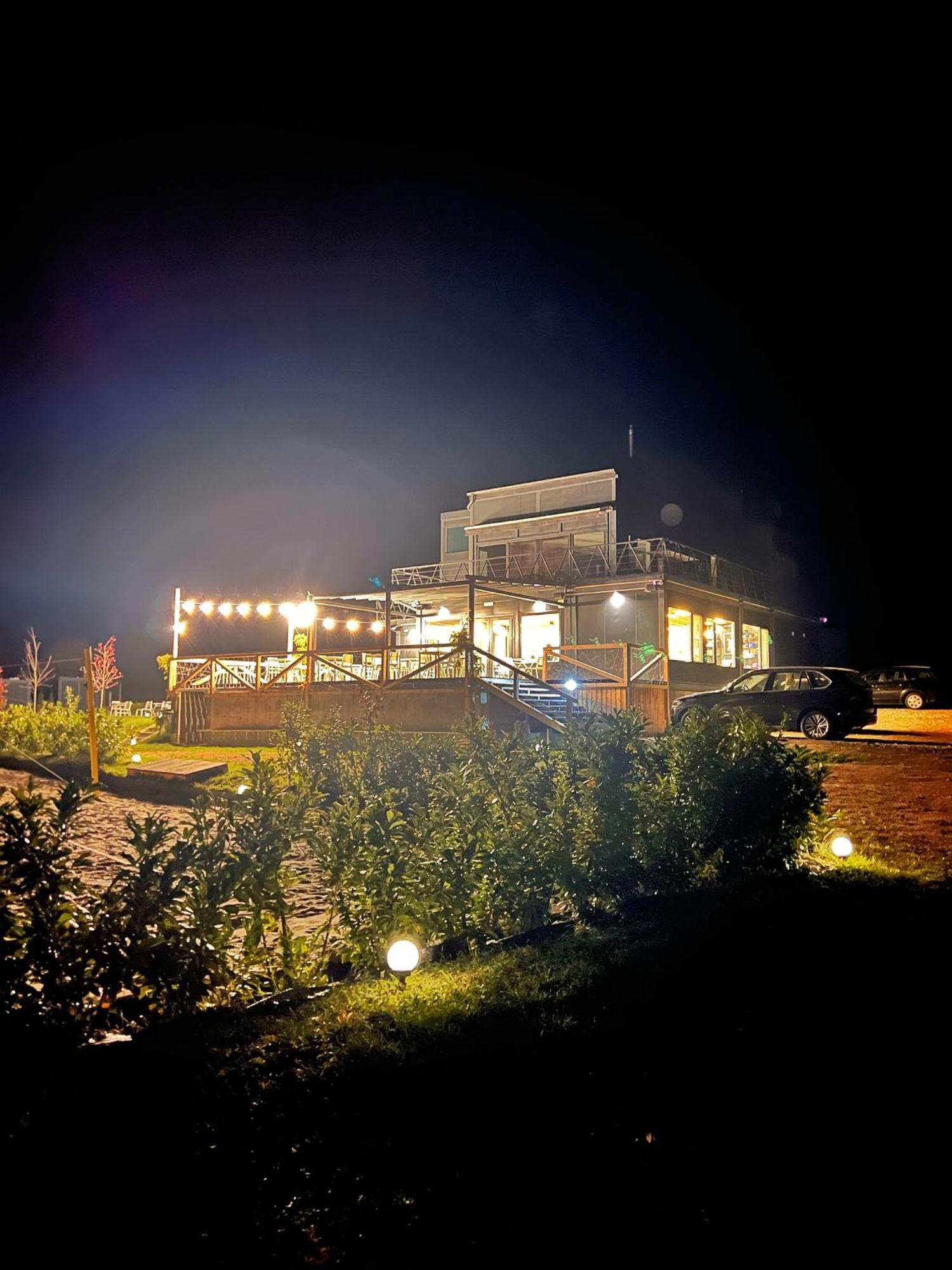 Flandra Glamping Hotel Corbeni Exterior photo