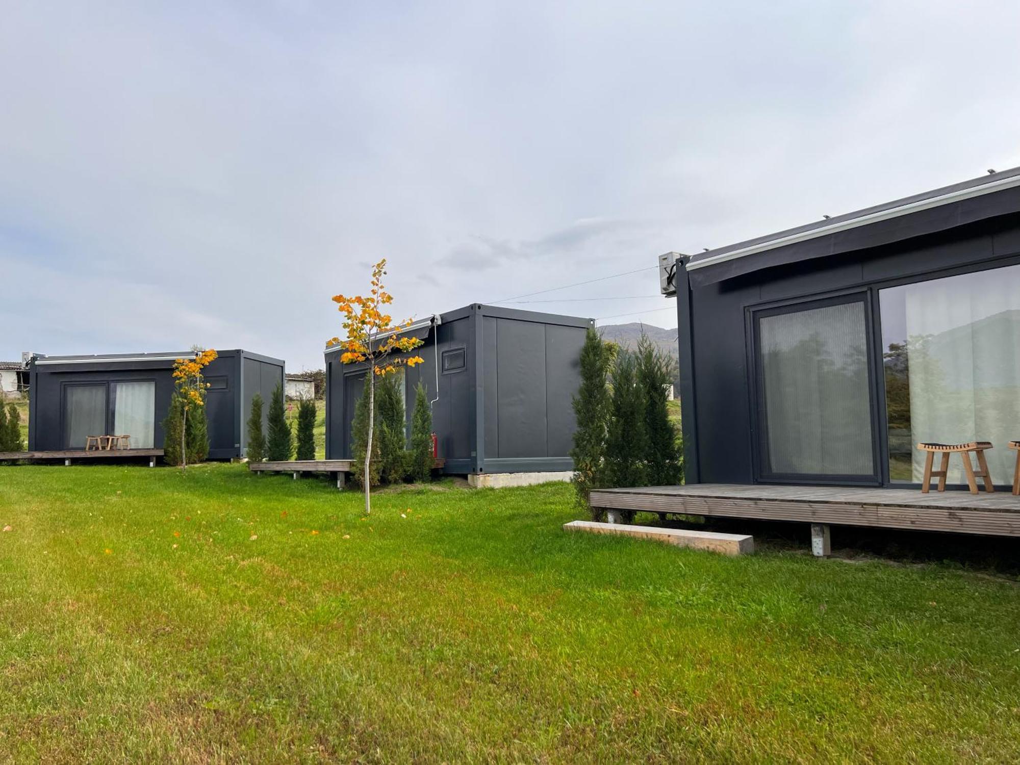 Flandra Glamping Hotel Corbeni Exterior photo