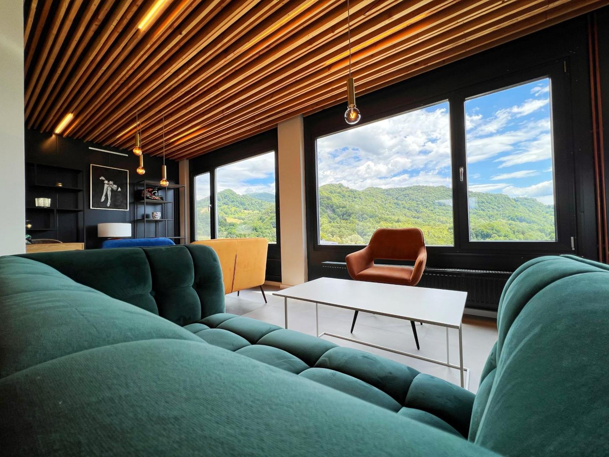 Flandra Glamping Hotel Corbeni Exterior photo