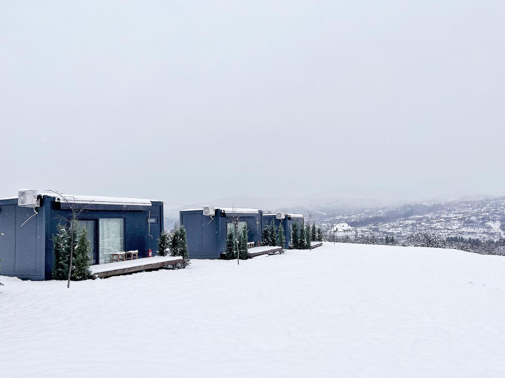 Flandra Glamping Hotel Corbeni Exterior photo