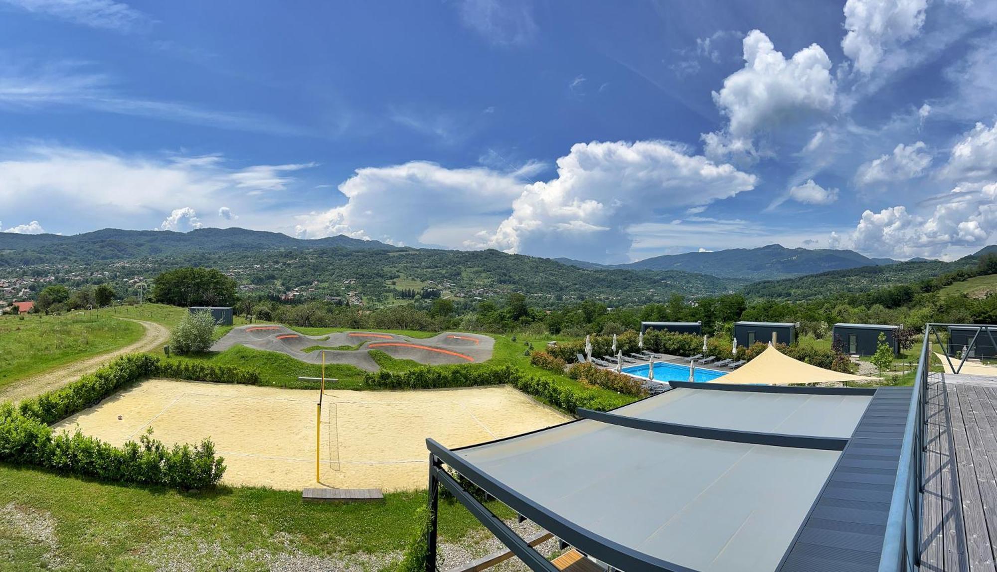 Flandra Glamping Hotel Corbeni Exterior photo