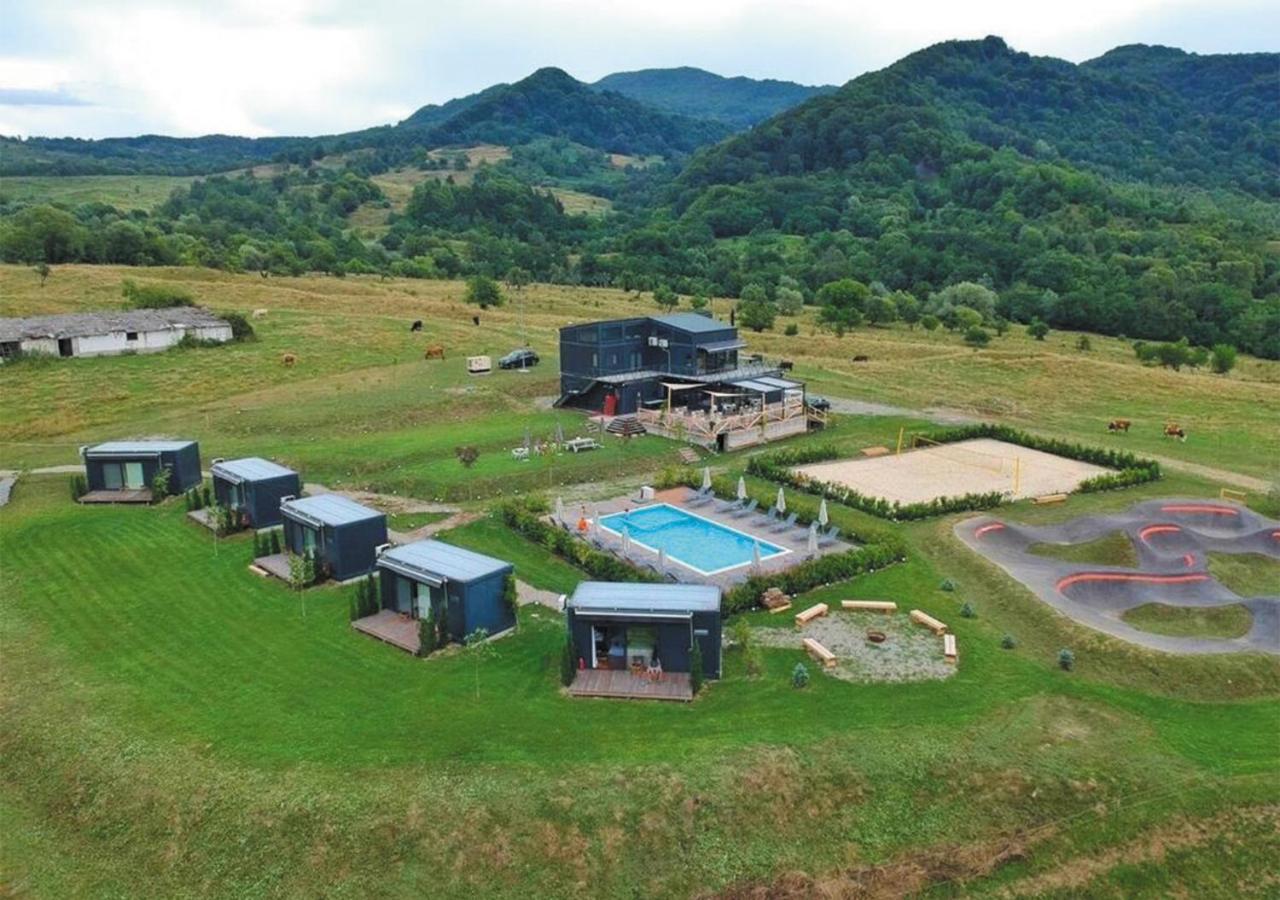 Flandra Glamping Hotel Corbeni Exterior photo